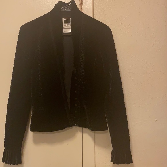 Top - Picture 1 of 1